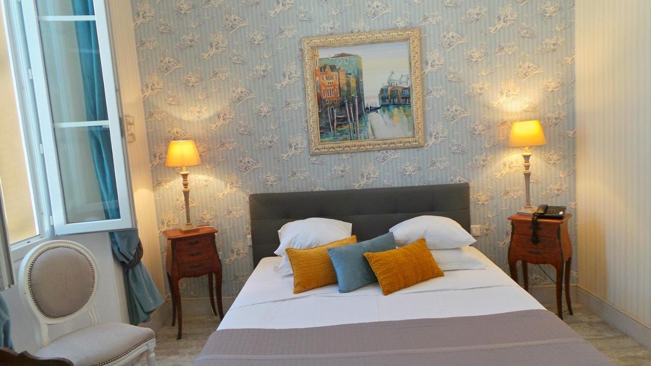Hotel Relais Du Postillon أنتيب المظهر الخارجي الصورة