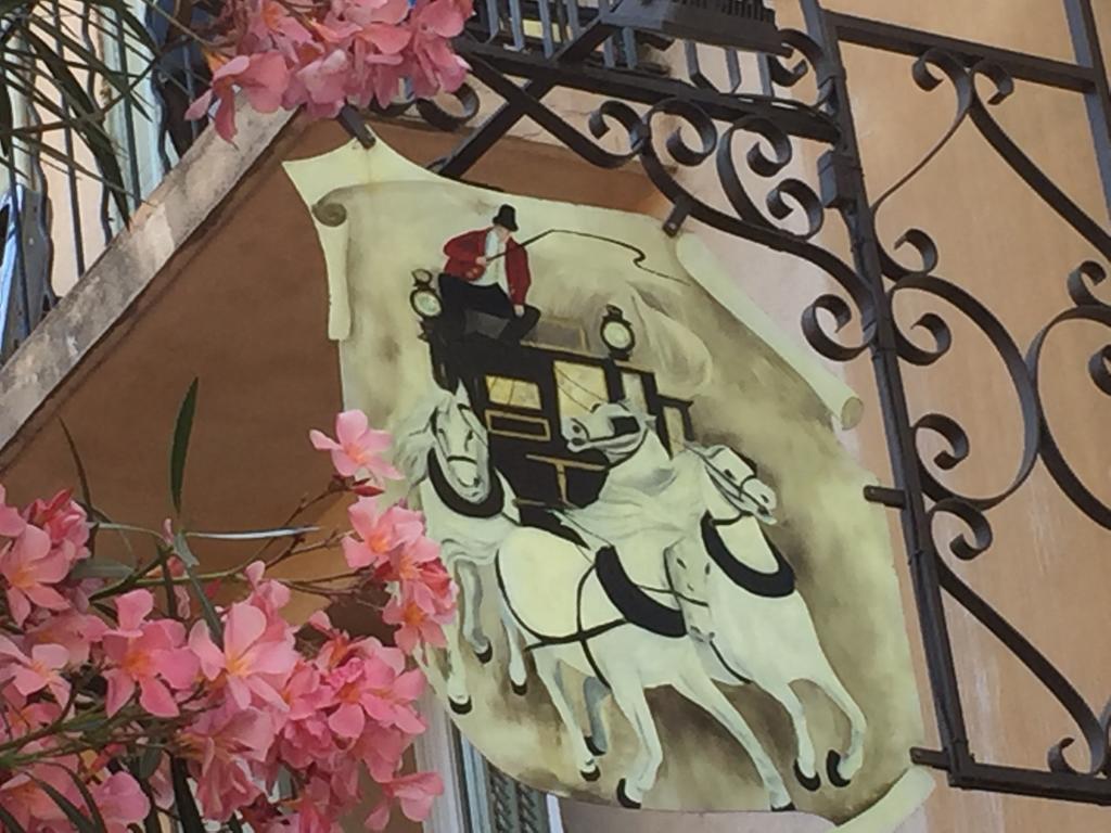 Hotel Relais Du Postillon أنتيب المظهر الخارجي الصورة